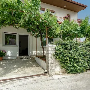 Apartman Inga Apartment Pula